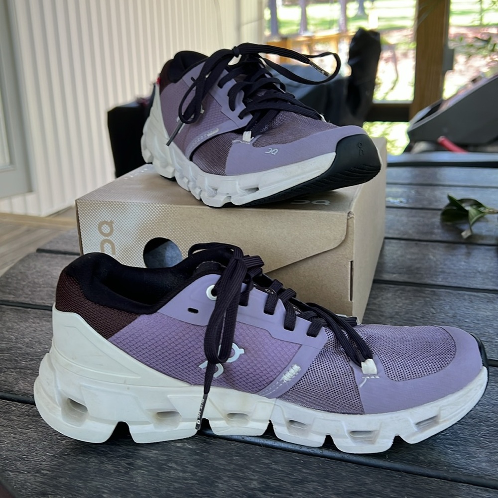 On Running Cloudflyer 4 - Shark Pearl